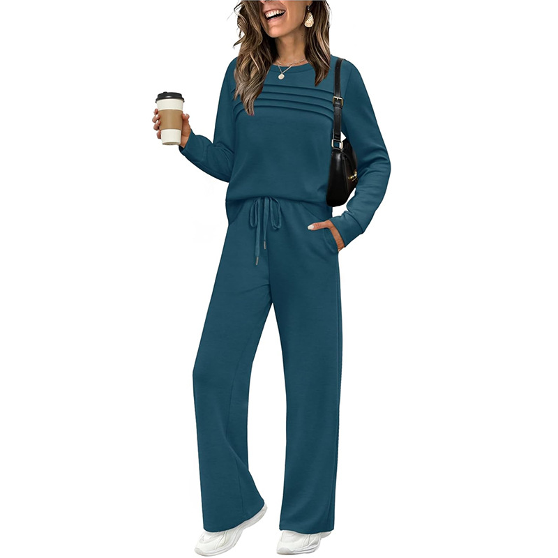 Women’s Two-Piece Set – Pleat-Detail Top & Wide-Leg Pants